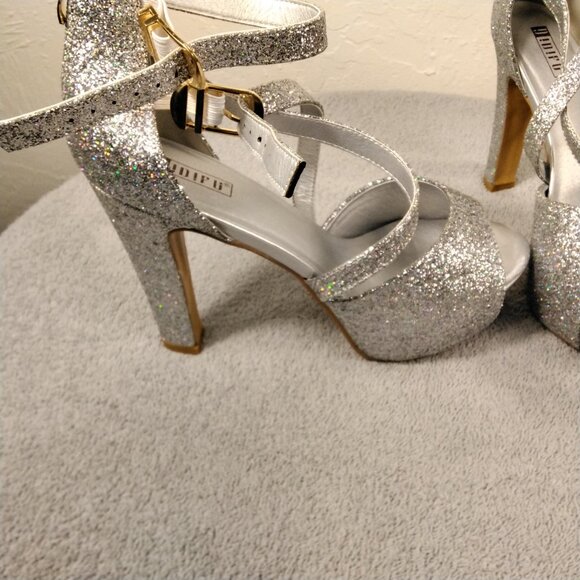 IDIFU Charcy Womens Shoe Crisscross Strappy Platform High Heels Size 9.5 Silver - Picture 1 of 11